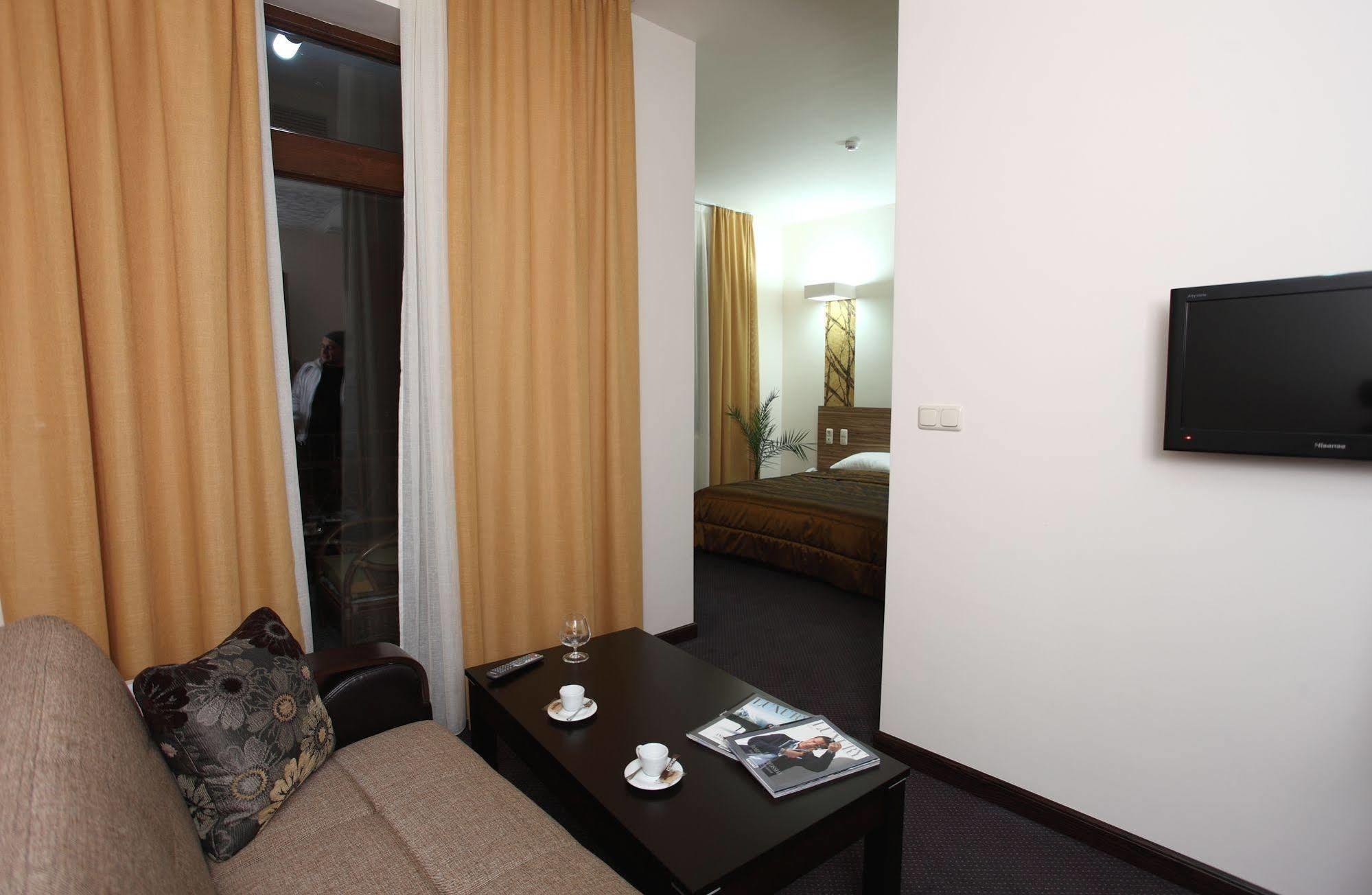 Cascade Hotel Erivan Dış mekan fotoğraf